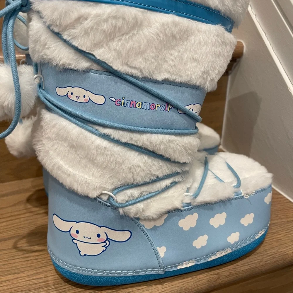 YRU Blizz Cinnamoroll Boots US Women’s Size 6 White Pink Sanrio Dolls Kill Fur - Picture 3 of 14
